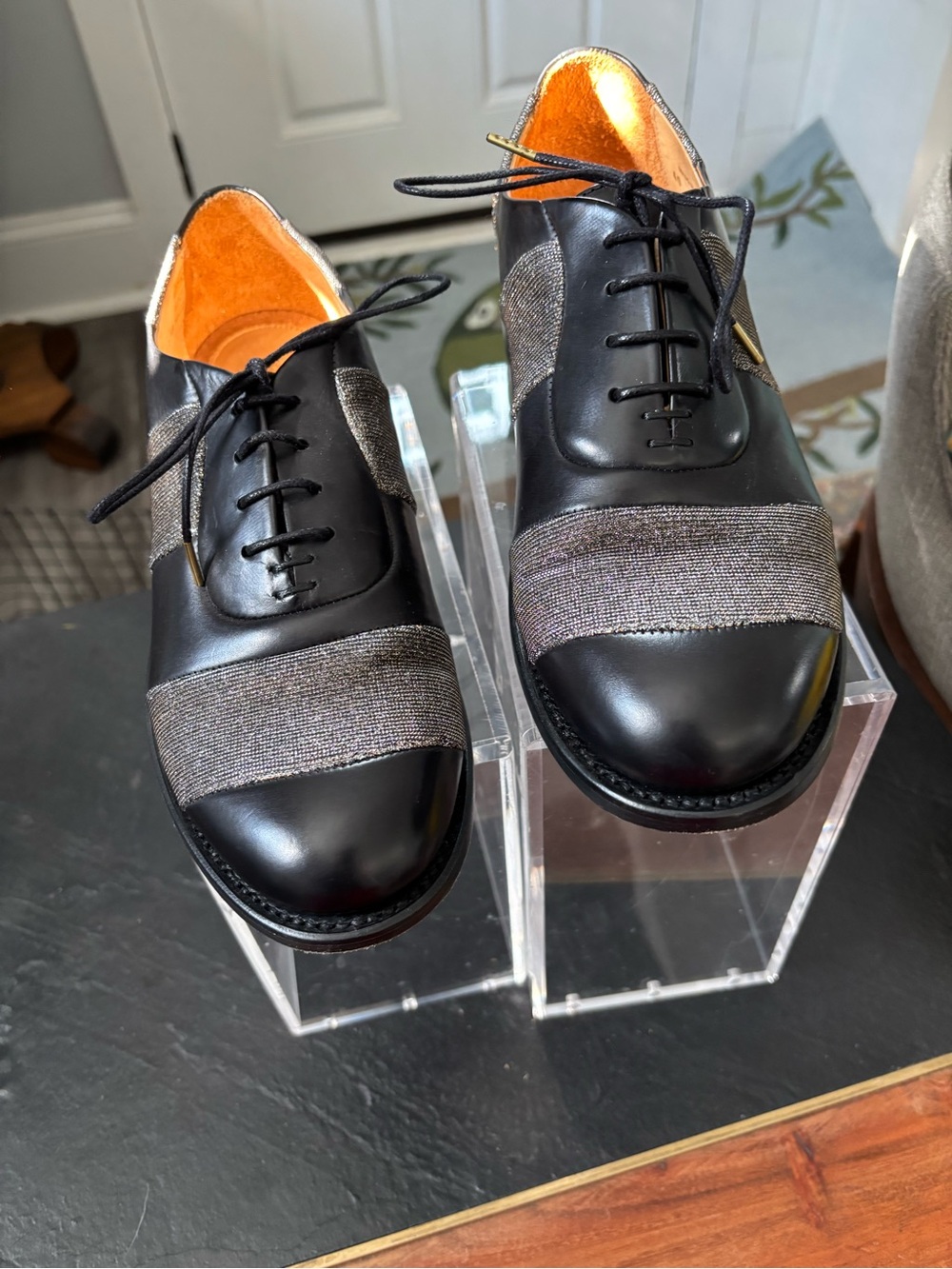 Black Leather Women's Oxford with Gray Fabric Panels